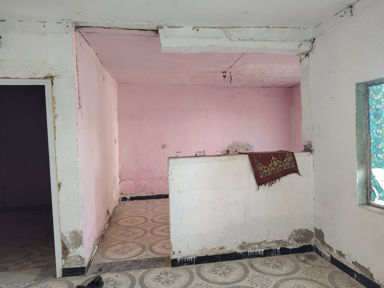 سلام عليكم بيت في الكوت حي الحكيم نزلت عميد جادر مساحته 320 مرقم من قبل البلديه باقي المعلومات
***********
