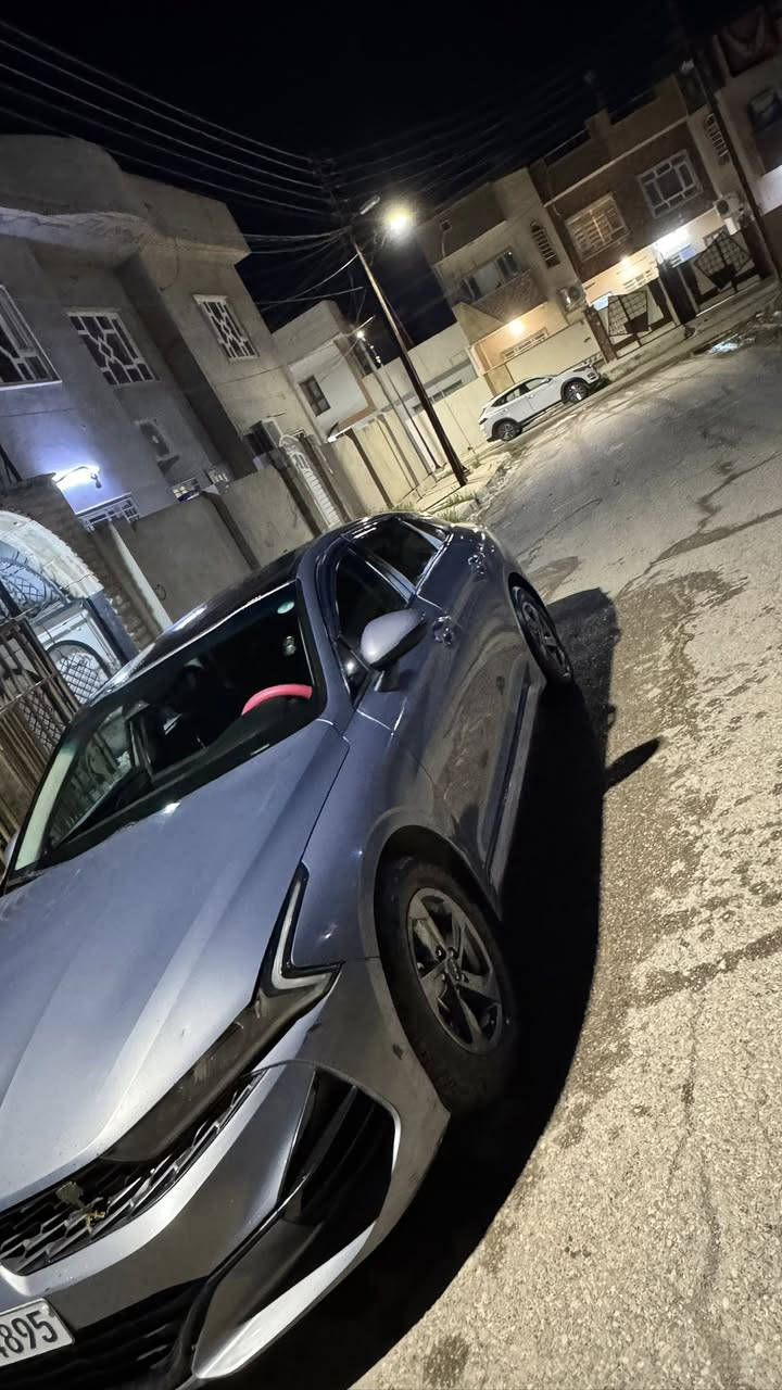 ‏السلام عليكم ورحمة الله وبركاته K موديل 22 السيارة بيها ست قطع السقف بصبغ نص أبيع ك ص برقم أربيل تحويل وكالة شرط سيارة موجودة في الموصل محرك قير شرط سيارة ماشية 195 كيلو***********ا.  السعر ١٣٥
