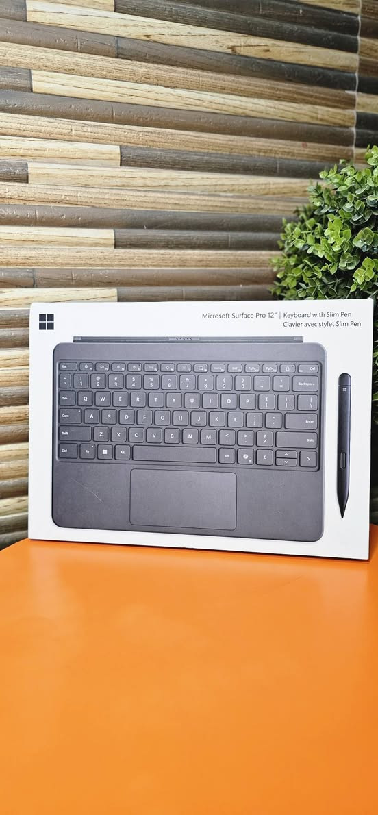 Surface pro 12 عـشاق سيرفـس💎🔥.
ارخص وانسب الاسعار لـSurface بس يمنا😎💰.... 
شوفلي جمال والاهم من الجمال جديد بالكارتون 
مواصفات ممتازة.: 
🔥snapdragon 
✨(Ram) 16سلاسه تامة في تعدد المهام
💎(SSD) 512 سرييع جداا
×اللابتوب جديد غير مفتوح 
* تكدر تاخذ التاب بدون كيبورد وتكدر مع كيبورد 
* البطارية بحالة ممتازة لانه جديد💎
×ضمان 10 ايام 
متحتاج ضمان لان اللابتوب جديد 🙂‍↕️🔥. 
× توصيل لجميع المحافظات العراق ومجاااااني 🤝🏻
لتواصل خاص او على الرقم ***********
