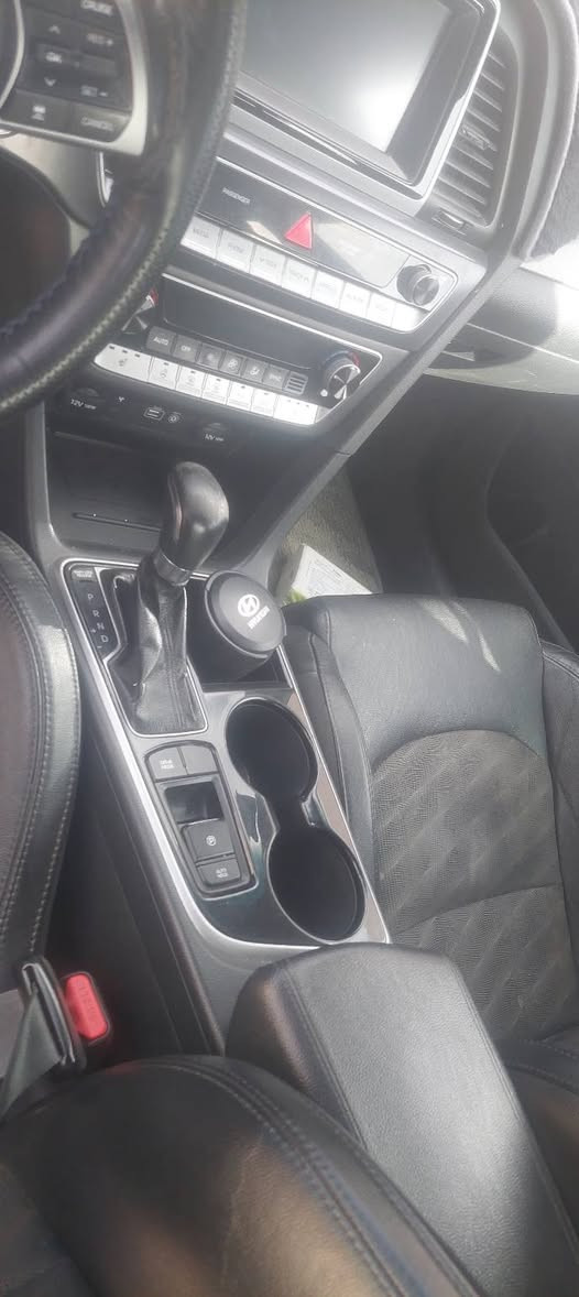 السلام عليكم من رخصت الادمن سوناتا  2019\ جاملع وبنيد جاملغ نفسيته مصلح والبنيد تبديل الغود كفاله ماعابره شرط سياره خير من الله تبريد حداديه كله جديد على وضع شركه سياره فول مواصفات بصمه كشنات جلد ترحيب جنطه السياره ماعايزه يي شي بغداد مشورع وطني تحويل ثاني يوم الاستفسار على هاذه رقم ***********/ ***********
