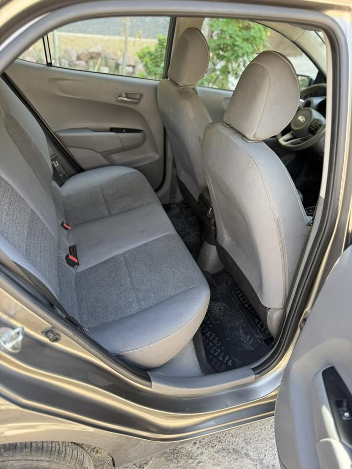 السلام عليكم كيا بيكانتو للبيع 2018 نظيفه جدا
سياره بيكانتو لون رمادي فيلي  سياره جديده 

ومكفوله من الحادث والصبغ كير مكينه تبريد ثلج خير من الله محرك 1400 كاميره خلفيه بلوتوث حاكيه  سياره رقم سليمانيه ماشيه 51 سياره مكفوله كفاله عامه للاستفسار واتساب 📞

***********

مكاني بغداد وبلخدمه
