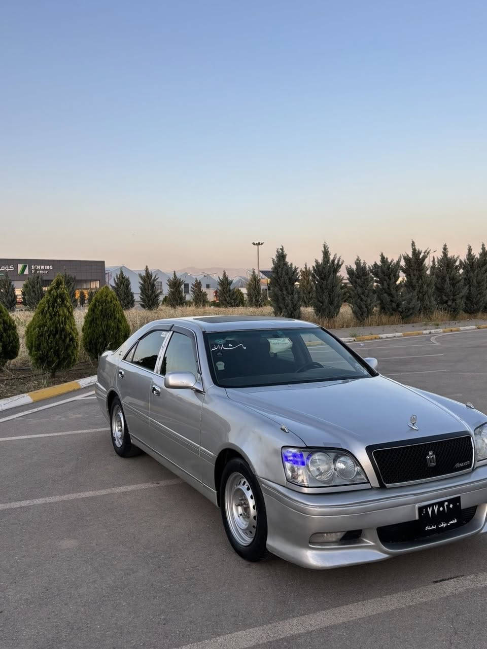 سەرەتا بەناوی خوای گەورە
مەلییکە مووس مووس 
دیفۆڕی گەورە 
٣ دووگمەیە پەردەیە
پیشی عیوونە دوای عادیە 
دەعامی سپۆرتی لەسەرە 
کامل مەسرەف کراوە 
بی تەقە و رەقە 
هەموو گیانی بەشەرت کەڤەر گۆڕا و شەنسی کۆسەرە 
دەعموو لیدراو بە بەشەرت سەقفی شووشەیە 
سعری ٣٦ گەڵا قفڵ و کۆتای بۆ معامەلە تەلەفوون مەکەن 
کۆتاییەتی ٣٦ گەڵا 
شوین سلیمانی 
*********** 
هەموو شتیکی لەسەرە
