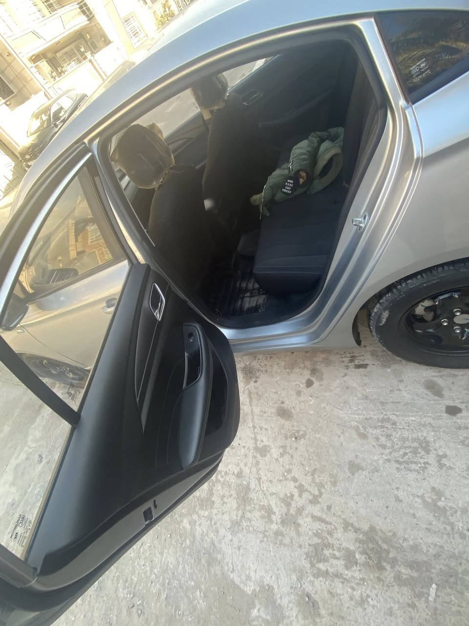 سلام عليكم سياره ام جي فايف للييع موديل 22 مواصفات عادي عميه  سياره ماشيه 70  سباره بمسي تحويل ثاني يوم مكاني بغداد***********سعرها 110وبيها مجال
