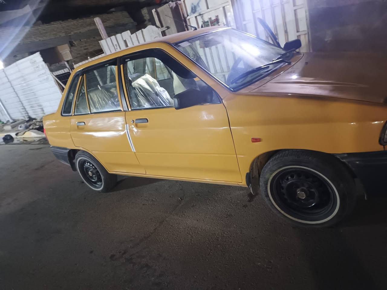 السلام عليكم ورحمه الله وبركاته
سايبه موديل ٢٠١٣ 

اكفلك بيه من كل شيء بيه مكينه تخبل وسياره نصبه حلوه 

وخير من الله 

سعرها ٣٠ وبيه مجال شي قليل 

مكانه بغداد الحسينيه مال الراشديه 

للتواصل : ***********
