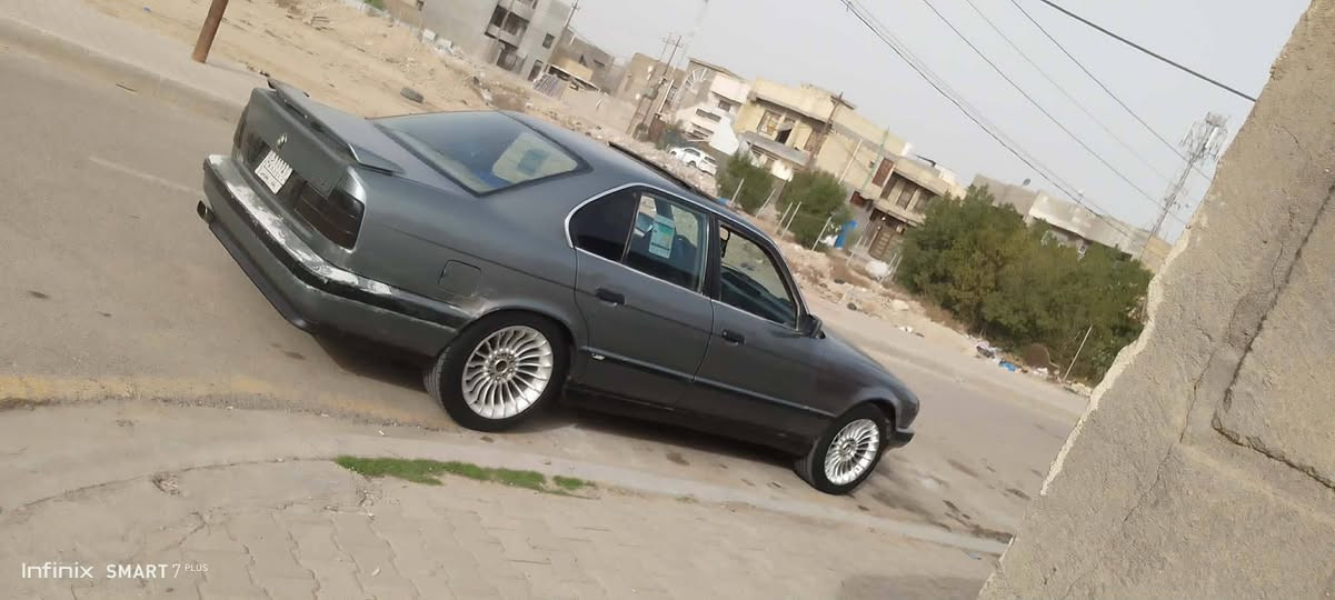 سلام عليكم 525 مسكر عدل كير عادي رقم بغداد تحويل ثاني يوم سياره جاهزة اي نقص ما بية حدادية خلفي امامي جديد تخم تاير جديد كهربائيّات كلة شغالة فتحة شغالة جام كهرباء مسجل سستم صوت منضومة زنون اصلي فتحة شغالة كير مال معدل 260 مكاني بغداد سعر 40 هاذه رقمي ***********
