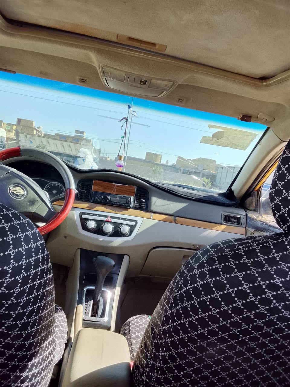 ليفان 620 موديل12 كير محرك بيكاتشو 1600 رقم ألماني صاحبه بل عماره تاخذ مصفره هيئ وغرامات سعر 27.  ***********
