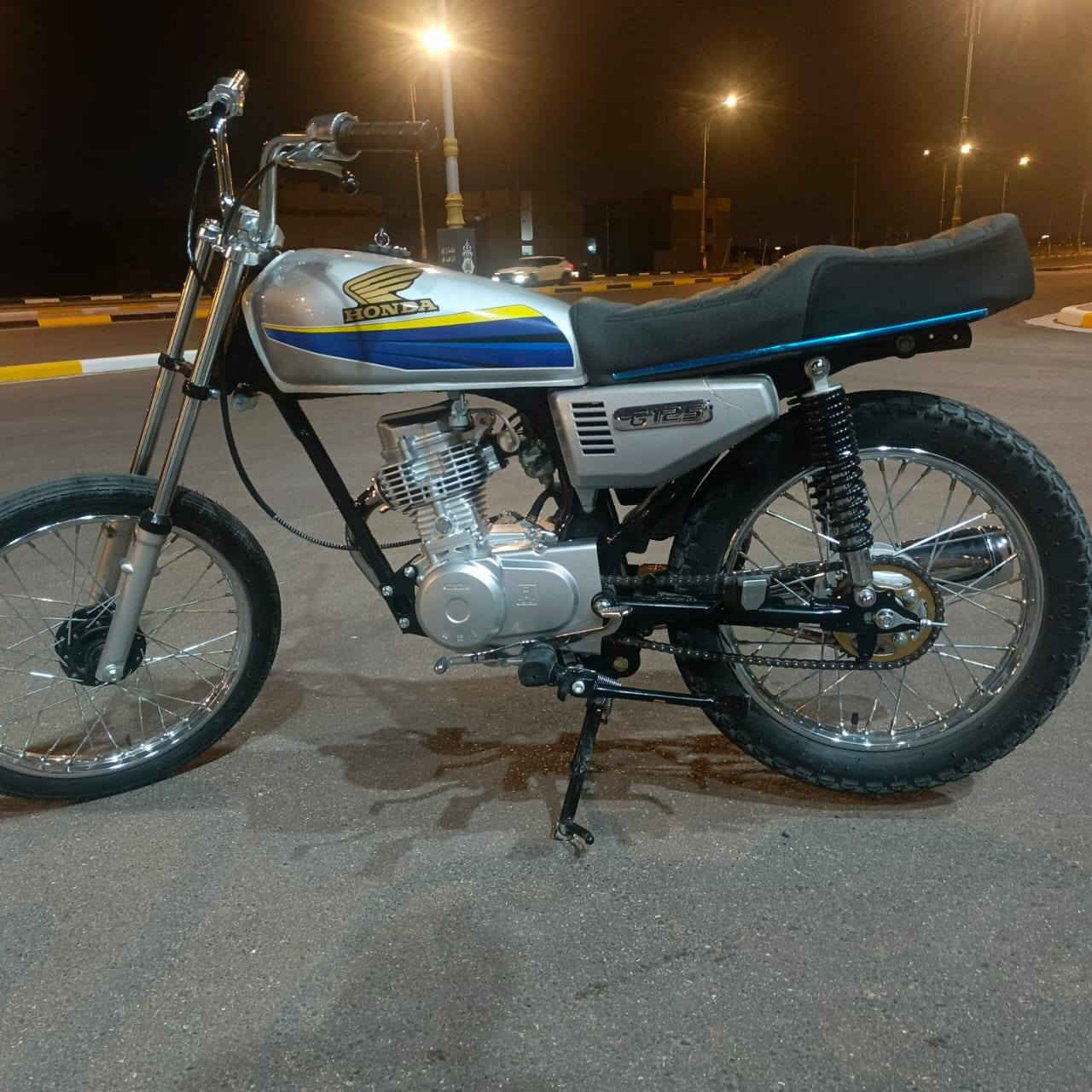 سلام عليكم دراجة اربعة كير تعمير جديد قبل سبوعين دراجة حلوة شلععة ومعدل شاصي مديل2026 مكينة نامة شلتمجة 2026 دراجة غراض كلة اصلي رقم متواجد 
***********
