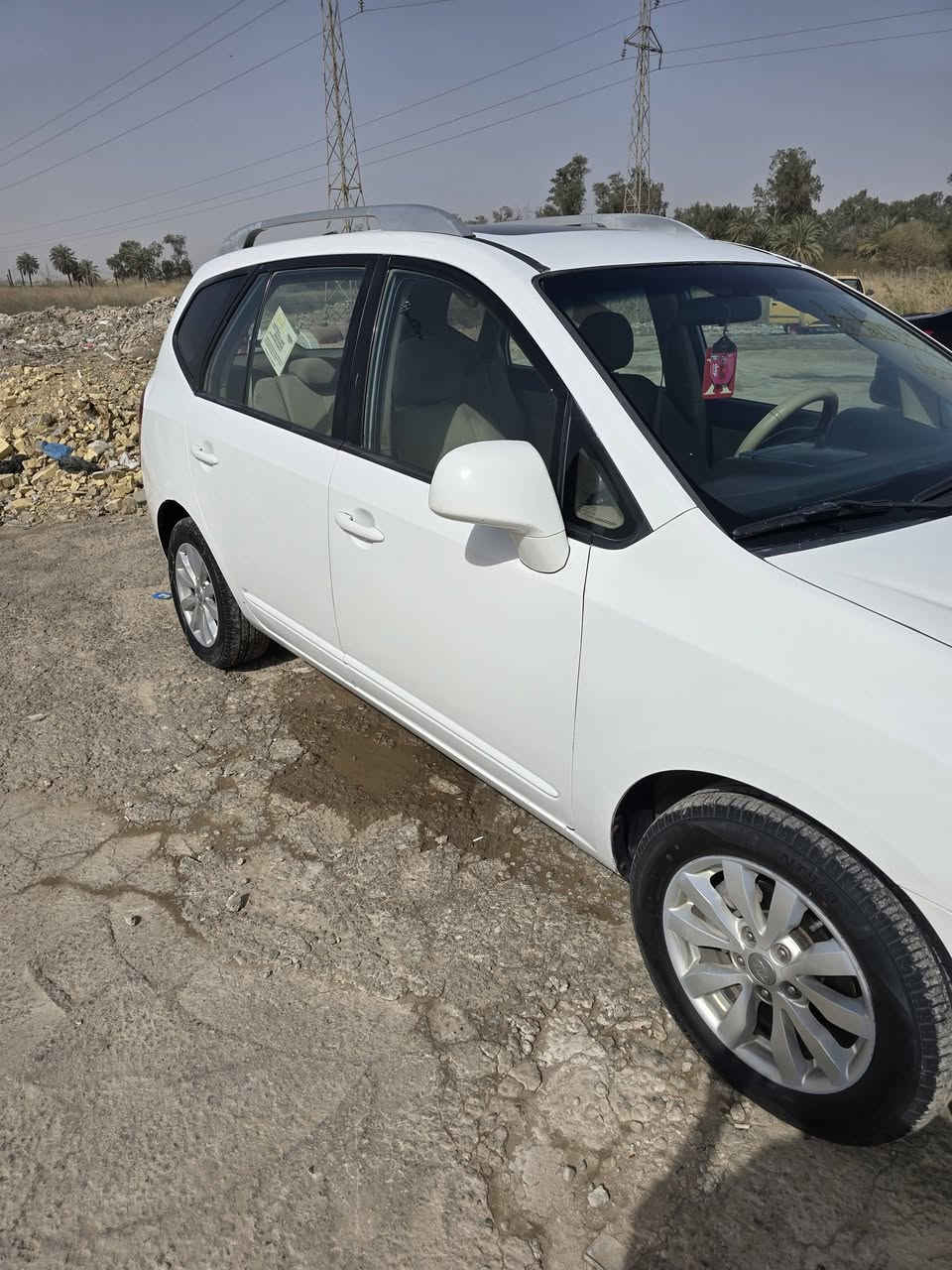 سياره كيه كارنز موديل 13
كفاله عامه 
رقم جديد السياره بسمي تحويل مباشر 
مكان السياره دوانيه 

سياره بيها فقط سحب كارت بل قمار 
السعر 125بيهاا مجال 
***********
