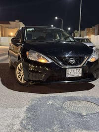 نيسان سنترا 2019  للبيع مواصفات sv المعروفه  بصمه  شاشه لمس  كاربلاي و...