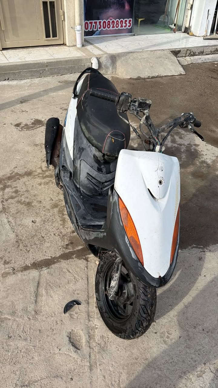 نقصها راس وكلج خلفي دراجه بلاديه برغي ما مفتوح بيها مكاني مدينه الصدر 450 وبيها مجال بسيط نكره سلف هندر بأي وقت  راسلني خاص وتدلل


**إذا كنت صاحب هذا الإعلان وتريد حذفه لأي سبب، رجاءا أرسل رسالة إلى الدعم الفني**