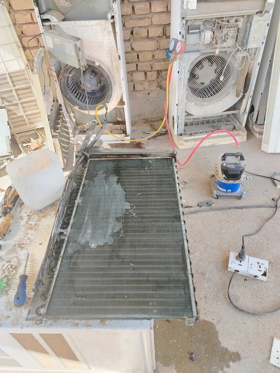 اسلام عليكم

اهل الغراف الطيبين تعلن( ورشة النورين)
عن بدء موسم التبريد توفر ورشتنا لكم

- تصليح كافة السبالت والمكيفات بضمان
- بيع وشراء واستبدال
- نشتري السبالت والمكيفات المستخدمه باسعار مغريه
- نشتري كافة السبالت والمكيفات العاطلة 

-ملاحضه توفر الورشه الصيانه المجانيه للعوائل المتعففه

العنوان:قضاء الغراف/حي الاعلام نزلت عدنان ال ميلي بضهر محل عدنان داخل محل رحيم الكهربائي

بادارة: سيد نور الجابري  ***********
       : فاروق الزيدي       ***********
