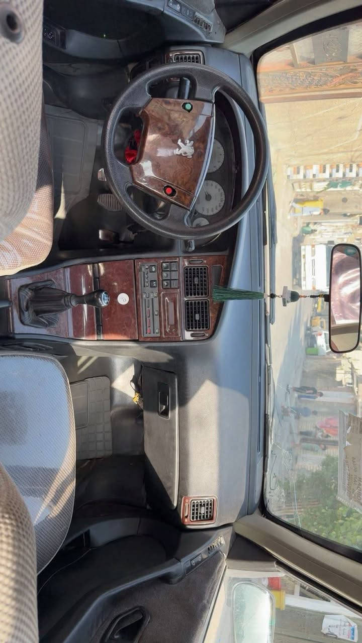 بسم الله الرحمن الرحيم السلام عليكم بيجو بارس موديل 12البيع مال بيت جهازه خير من الله العنوان بغداد بلديات شارع المصرف ***********
