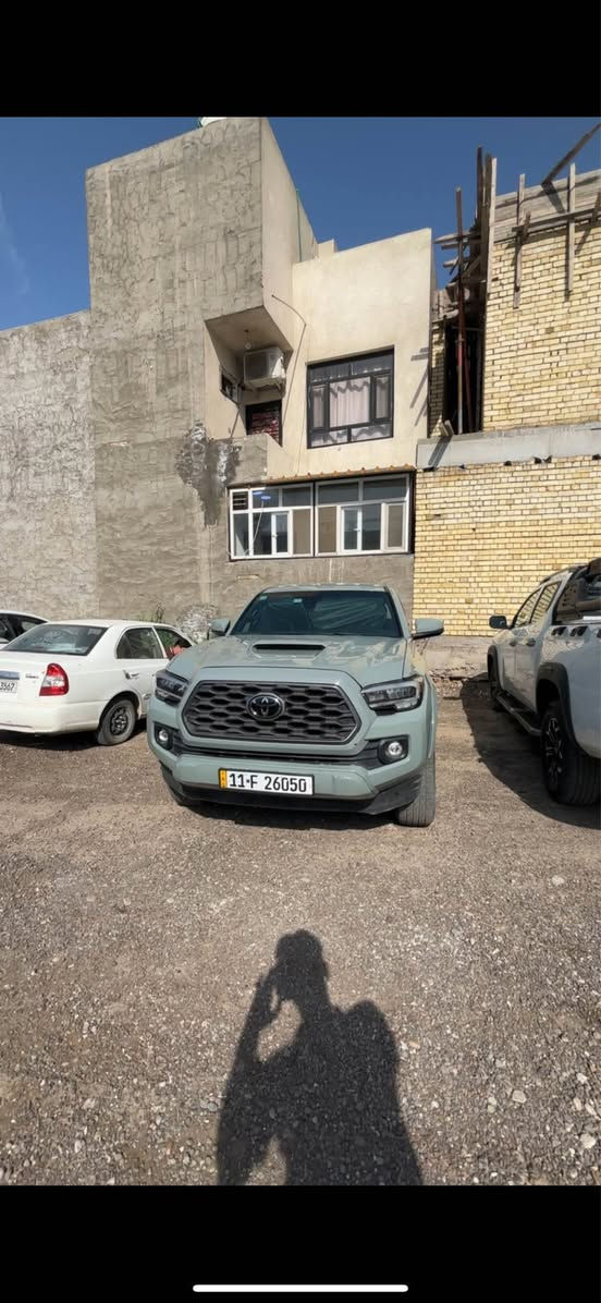 سلام عليكم تاكوما 2023 مرقم بغداد 6 سلندر مواصفات trdsport ماشيه 85 ألف كيلو و قابل للزياده بيها جاملغ عكس السائق فقط . يعني قطعه وحده سعرها 250$ و بيها مجال  *********** بغداد, العراق
