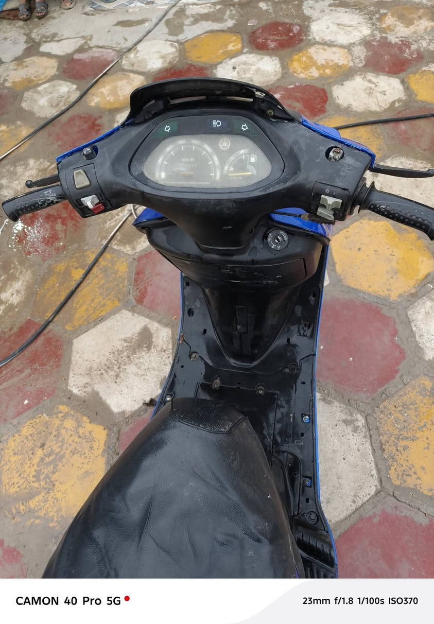 فراشه للبيع نضيفه حيل كامله من كلشي كهربائيات كله شغاله مكينه ناعمه وحلوه شلعه ومعدل سعر 350وبيه مجال مكاني الحمزه الغربي تريد خاص تريد تتصل ‏‪***********‬‏
