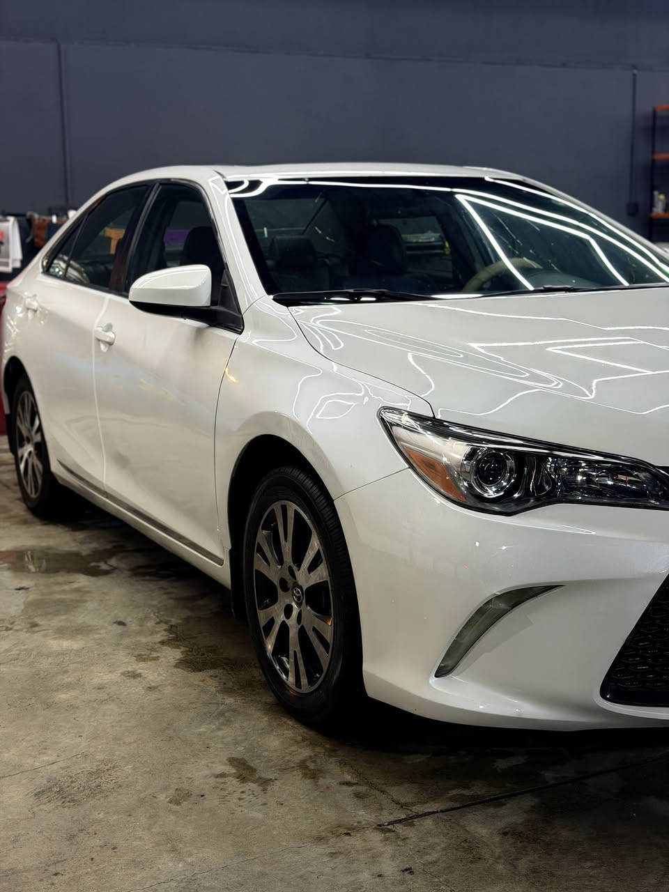 للبيع
كامري فول موصفات موديل 2016 وارد كندي

عدد الاسطوانات (سلندر) : 4

قوة المحرك 2500 CC

نوع ناقل الحركة (الجير) : أوتومتيك 6 غيار

اللون الخارجي : أبيض لؤلؤي

اللون الداخلي: أسود مع ازرق *

نوع المقاعد جلد بنص مخمل أزرق
المواصفات
فتحة سقف
 بصمه تشتغيل 
بصمه الدخول السهل
عداد ابيض
مثبت سرعه
شاشة الكبيرة
کامیره خلف
بلوتوث
نظام المانع للإنزلاق اي بي اس
نظام حاقن للوقود
وتحكم اوبشن السياره في المقود شفتات
ضرار سياره جملغ بنيد 
السعر 155 بيه مجال 
***********
