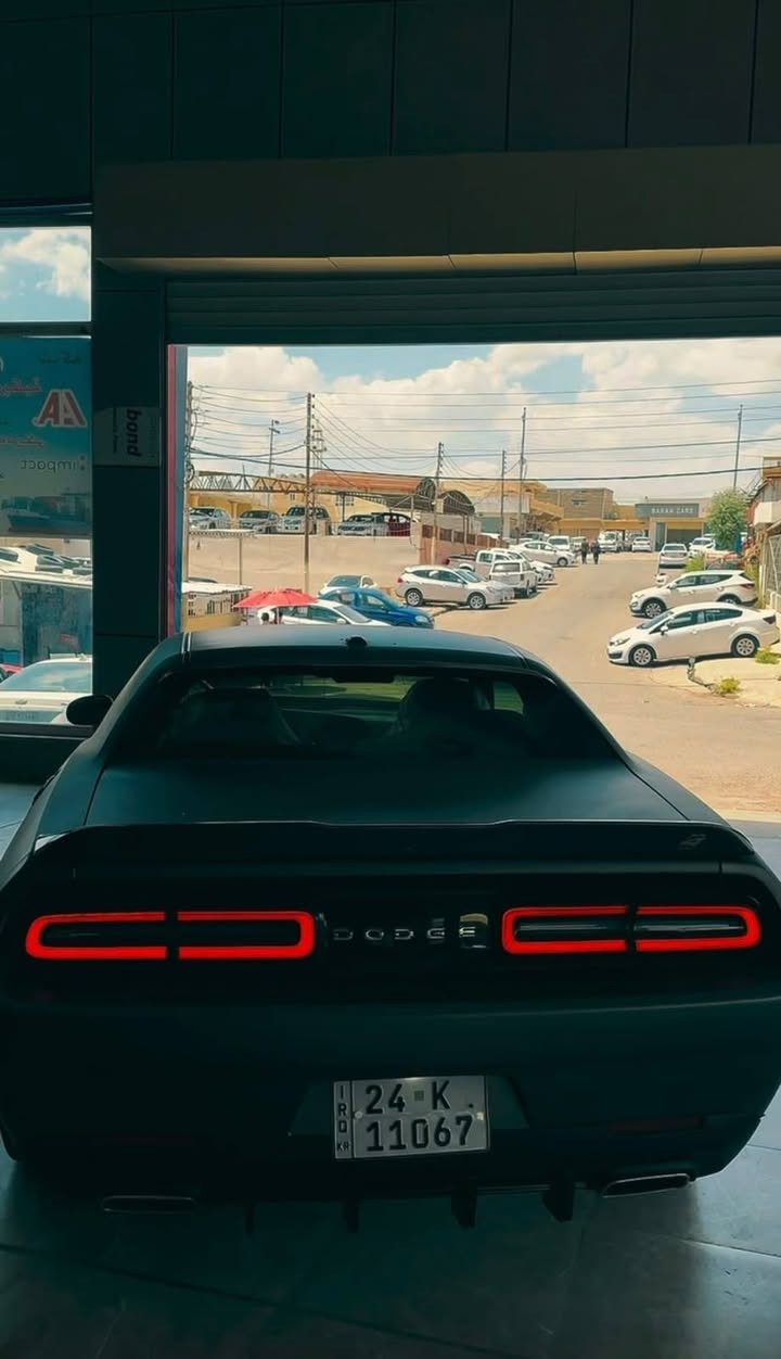 السلام عليكم
موديل ٢٢ sxt 3600 
رقم دهوك ماشي ٦٢ 
مكاني بطويريج  ب اسمي السياره 
فقط اتصال السعر 150 قفل 
حادث 3 قطع وداخل بيها 

*********** وات ساب موجود

