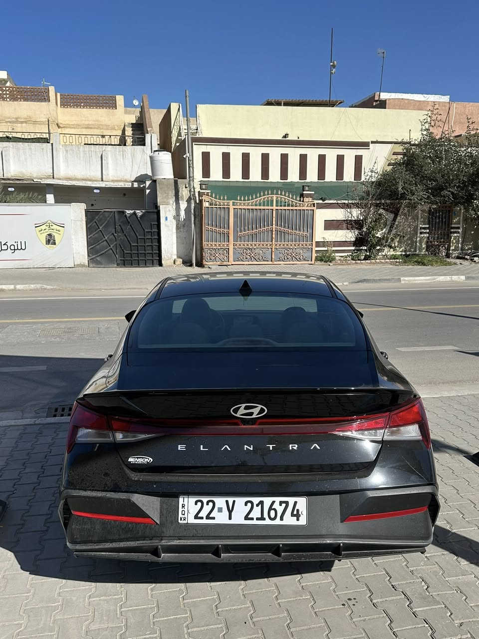 هونداي النترا  
مديل 2025وارد امريكي رقم أربيل وكاله او تحويل .
ضرر السياره جاملغ تبديل + نص بنيد صبغ  .شاصي مكفول 
سياره فول مواصفات للأخير عدا الفتحه شاشه اللكتروني تشغيل عن بعد رادارات امامي خلفي حساسات نقط عميه تدفئه كشنات  شحن وايرلس السياره جاهزه من كلشي  ما بيها نقص مكينه كير كله بالشرط  محرك 2000 دوش .
ماشيه 4000 الف mi زيرو زيرو .
   لون اسود   نضيفة السياره وجاهزه .
سعر السياره162$ وبيها مجال 
     عنوان البصرة الجنينة 
رقم تلفون ***********
