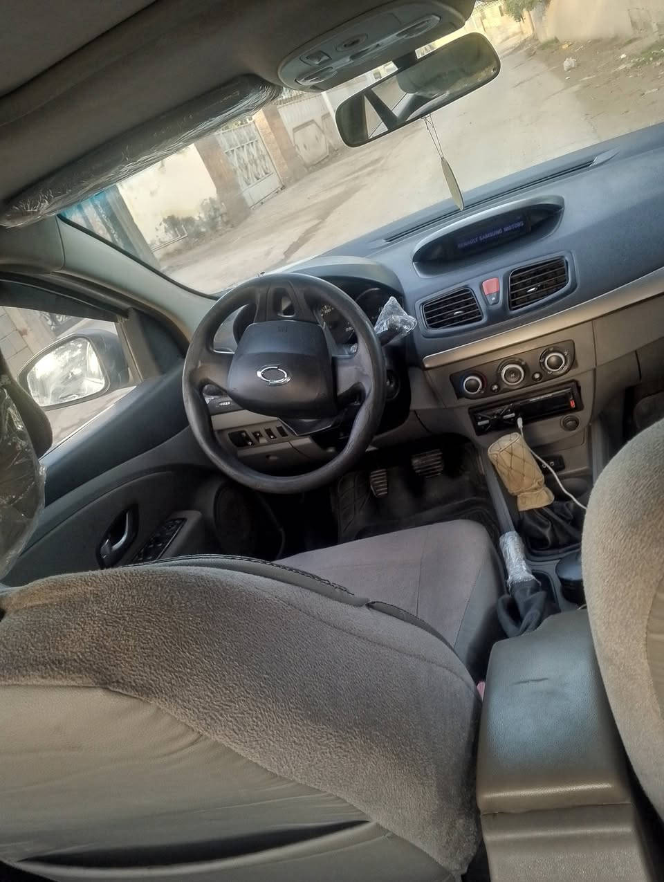 السلام عليكم سني سامسونك موديل 10 رقم صلاح الدين مشروع وطني تحويل مباشر سياره فول مواصفات بس كير عادي سياره محرك كير كهربائيات صدر تخم تاير كله جديد تبريد ثلج السعر 80 ورقه ترهم مراوس مكان الانبار ***********
