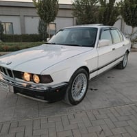 بي إم دبليو ٧٣٥ • ١٩٩١ • ابيض اوتوماتيك