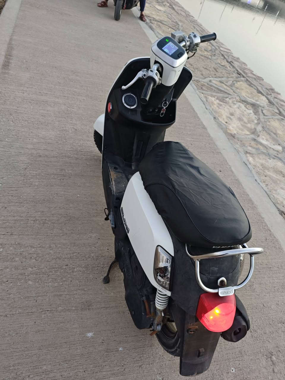 بوليس للبيع
اشاير لايت بك لايت 
مكينه جيس
شاشه 
قبل أقل من شهر نزلت رمبه 
كلجات 
كله بلادي 
الرقم ***********
