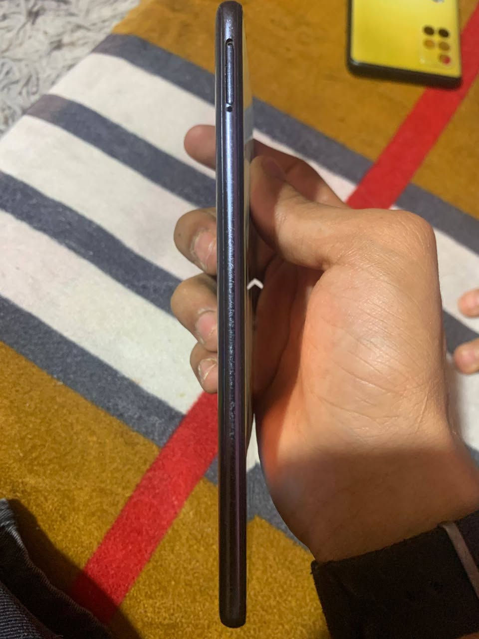 سلام عليكم تلفون للبيع فقط السماعه مال الصوت ومال الاتصال شغاله نظافه 70% والسعر خاص***********
