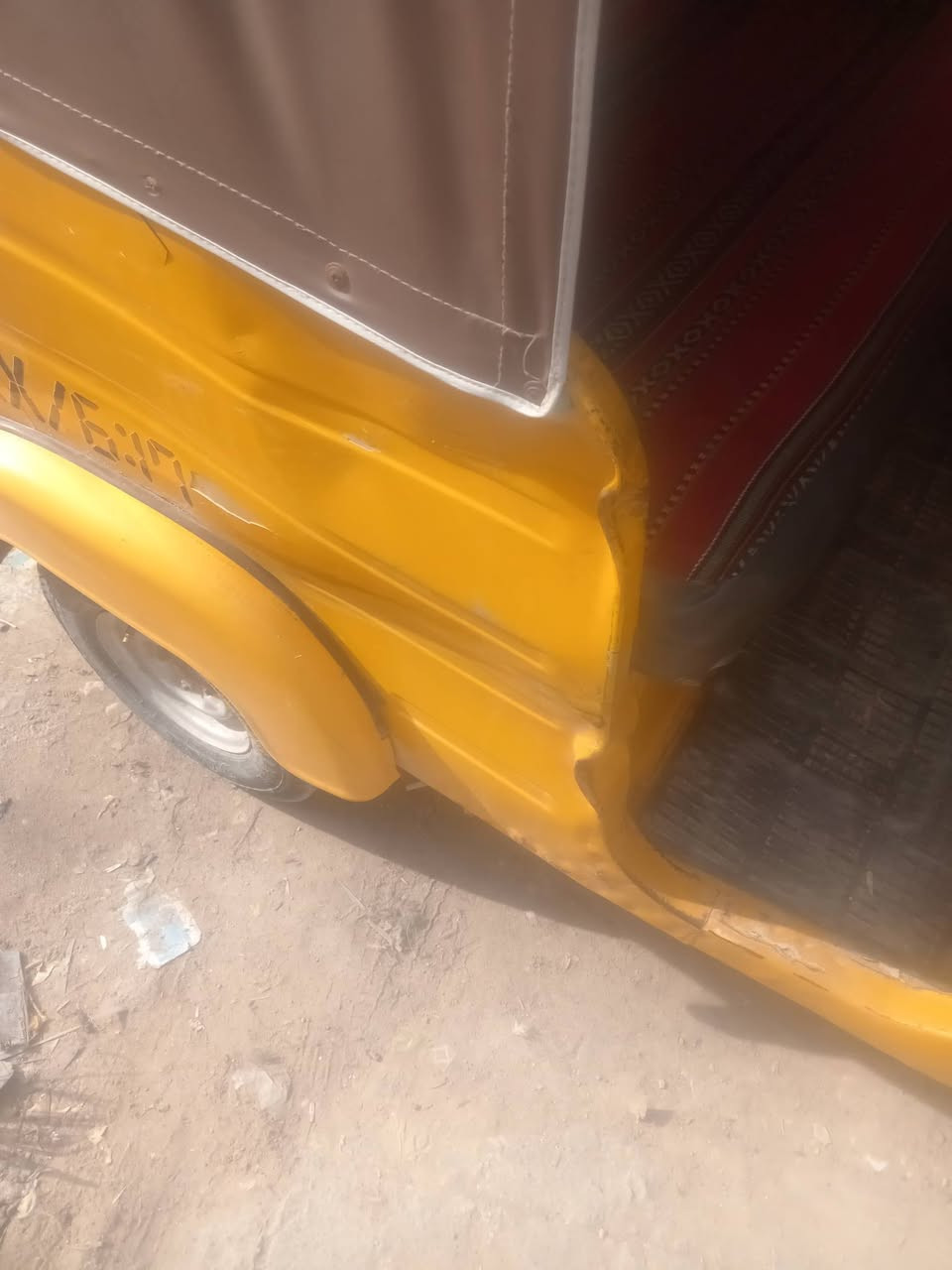 السلام عليكم تكتك 19للبيع رقم وسنويه اب ٥ اوربع للاستفسار ***********
