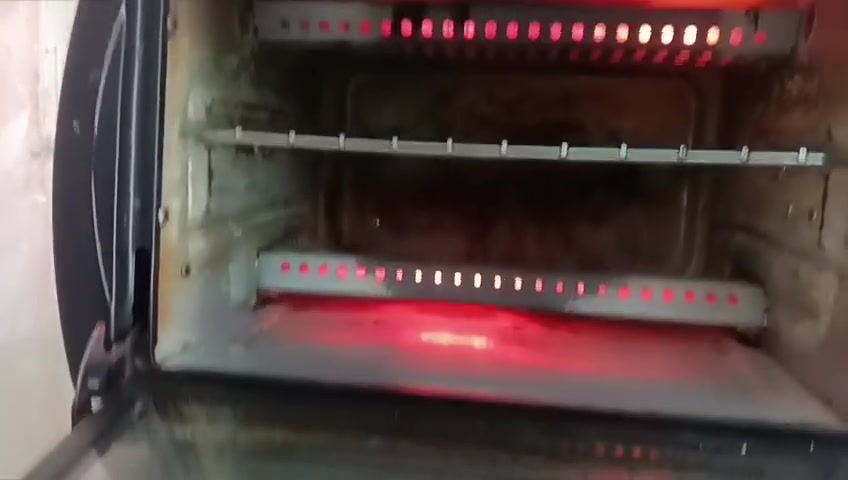 للبيع 
اوفن ب ٣٥حجم زغير


**إذا كنت صاحب هذا الإعلان وتريد حذفه لأي سبب، رجاءا أرسل رسالة إلى الدعم الفني**
