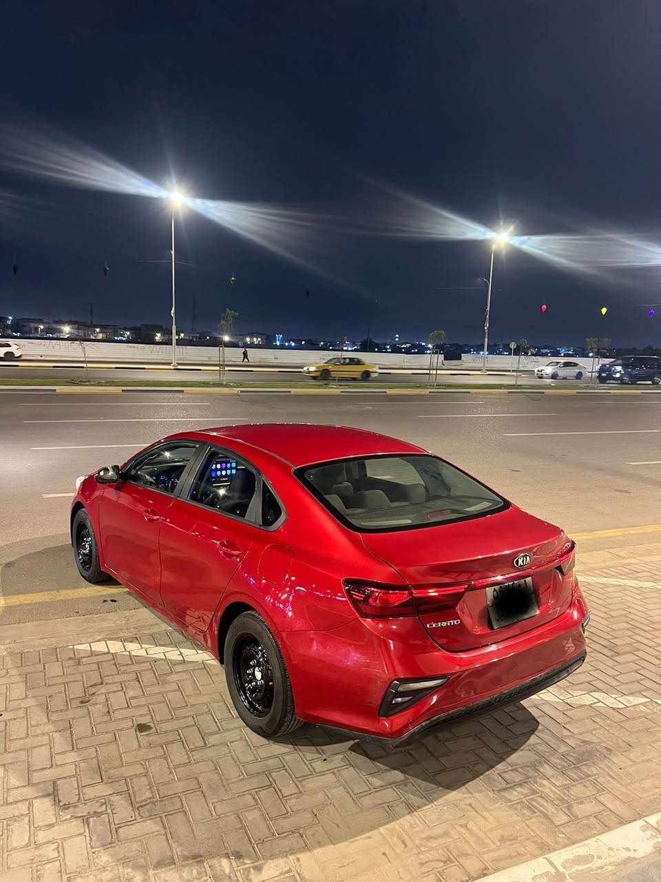 السلام عليكم سيراتو مديل 2020 خليجي كفاله عامه حته دعاميات وحته من لبارد ماعده طختين بسيطات مكينه وكير وتبريد وحداديه مكفولات مكينه 1600 دوش بلاديه  على وضع شركه سياره جاهزه من كل نواحي ما ناقصه برغي رقم ربيل بسم شركه تحويل لو كاله حاضر سنويه منتهيه قبل 4 اشهر لون سياره مميز احمر شذري  مكاني بصره ***********
