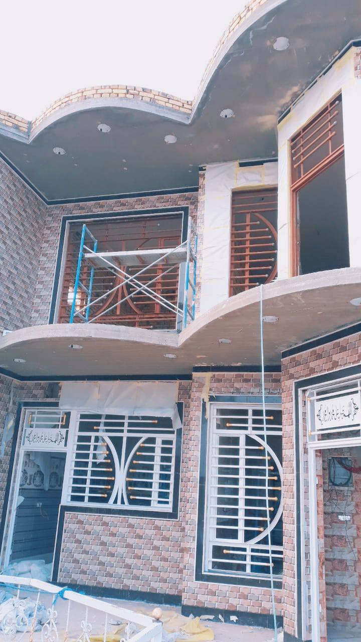 سلام عليكم  شغل درجة اولى صبغ بوب وشبابيج صباغ مال بيوت ترميم شغل درجة اولى  وحالين  متفرّغ توفيق من الله ***********
