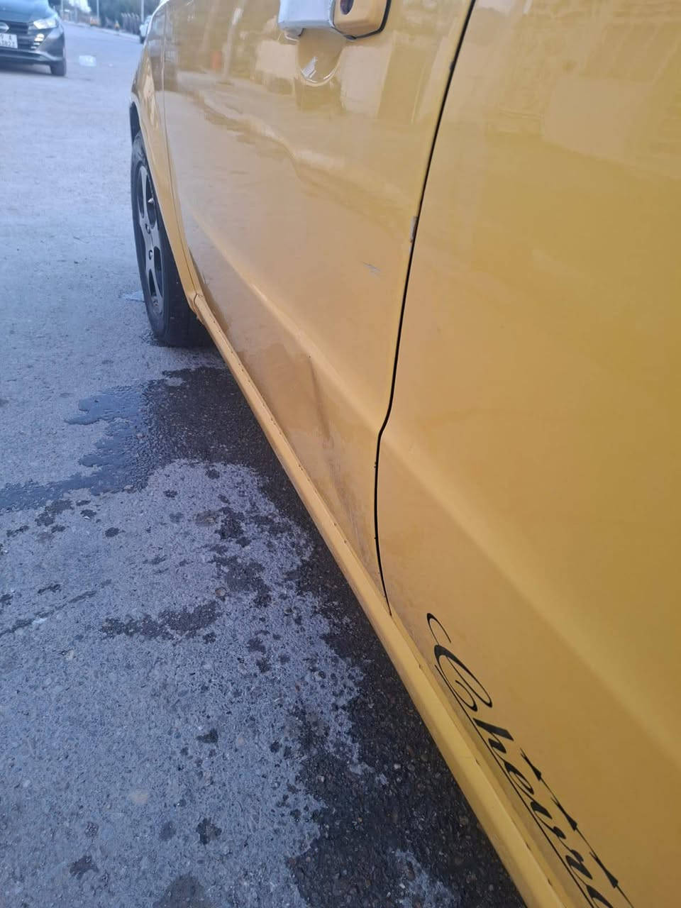 السلام عليكم
افيو للبيع وارد امريكي موديل 2009 بيها جاملغ وبنيد وخسفه اباب السايق  السعر 45 وبيها مجال 
باسمي شرط التحويل 
***********
