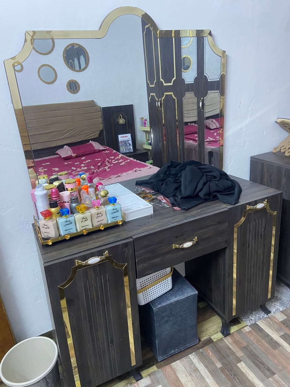 السلام عليكم غرفة تركي للبيع السعر 300 مامتواجد ع الفيس هذا رقمي ‭ ***********
