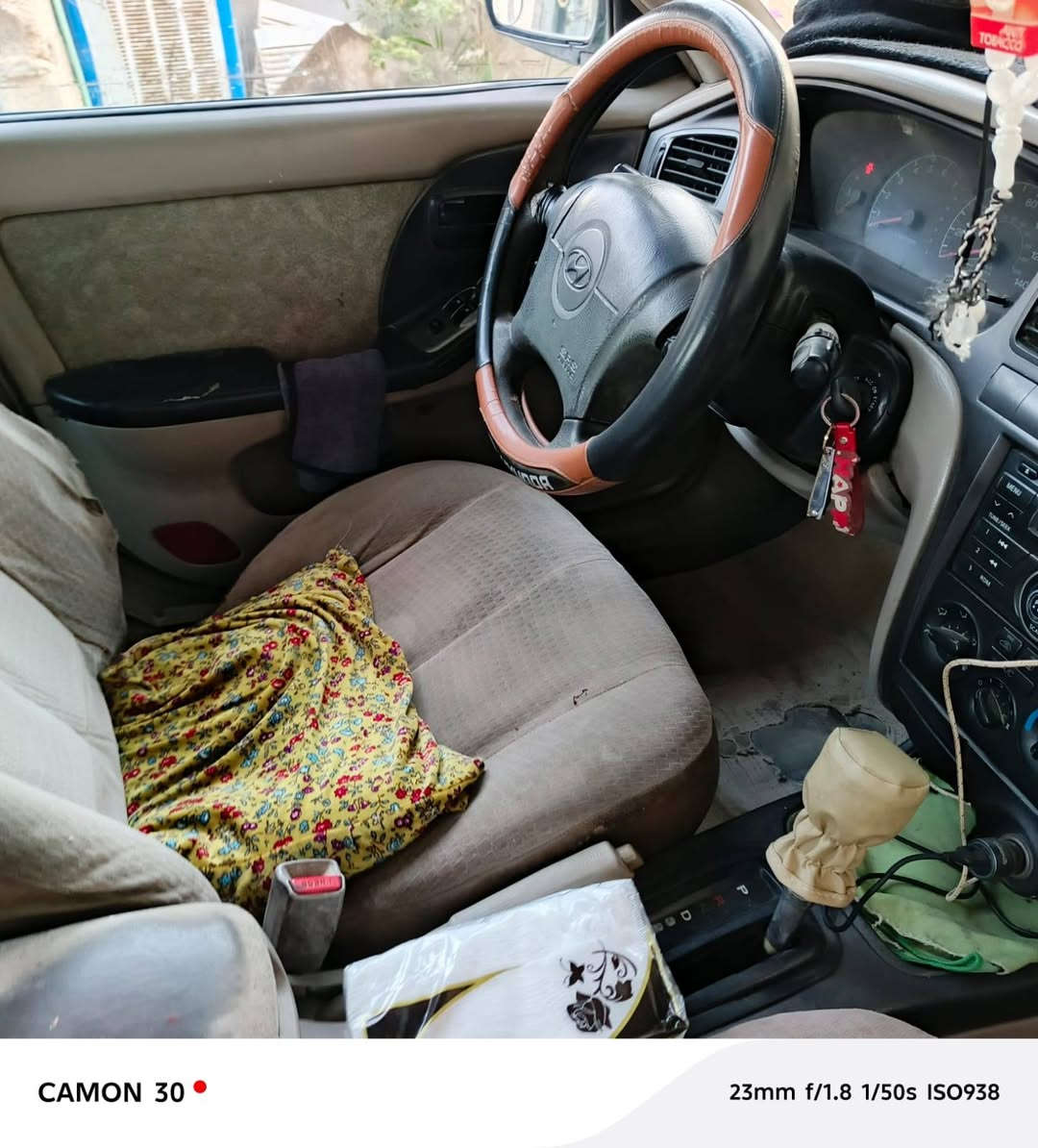 السلام عليكم ورحمه الله وبركاته عندي سياره نوع النترا موديل 2001 سنويه صاقطه صار شهر رقم دولي  هزه جديده مشروع  وطني شرط التحويل كير محرك شرط اوتماتيك تبريد تدفئه صدر جيد جداً صبغ للجماليه الون فقط  ابيض السعر 68 وبيه مجال قليل وإذا اكو مراوس حسب القناعه مكان ديالى الخالص ناحية السلام دلي عباس رقم صاحب السياره ***********
