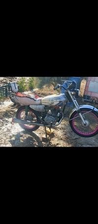 دراجة نارية • للبيع