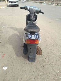 دراجه للبيع مفتوحه كلشي بيها شغال دراجه نضيفه كلش موجود ع واتساب078081...