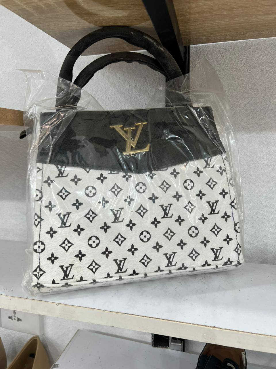 مجمع محمد/تخفيضات سعر 3حي العسكري قرب مجمع بيت فاخر


**إذا كنت صاحب هذا الإعلان وتريد حذفه لأي سبب، رجاءا أرسل رسالة إلى الدعم الفني**