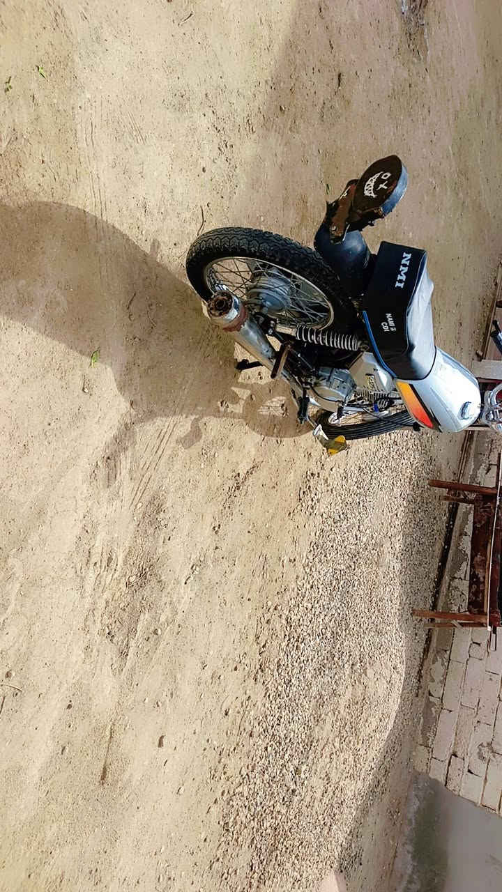 سلام عليكم دراجه لبيع كلك. مكانه ناصريه
طريق سيد دخيل القديم دور البجمعه رقم راعيه ***********
***********
