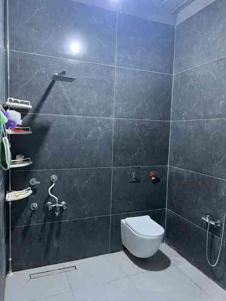 شـركـه أنوار الجـزائري للعقارات والمقاولات 
يتوفر  بيت للبيع 
العنوان : كوت الحجاج 2 - دور الصحه📍
المساحه :  200 م
الواجهه :   10 م
محتويات البيت : 4 غرف منام  2 منهما سويت + 
أستقبال + صاله + مطبخ + صحيات + 
مخزن في الطابق الاخير + كراج + حديقه داخليه + 
حديقه خارجيه 
المواصفات : بناء حديث 2025 + 
خارطه ممتازه من شركه هندسيه + 
طابو ملك صرف 
السعر الأجمالي :  450 مليون 

عنوان الشركه الجبيله مجاور جوتن للاصباغ 
و قصر شيرين  📍

شركه أنوار الجزائري للأستثمار العقاري والمقاولات العامه والتجاره العامه . 
الشـركة  مجازة رسمياً وقانونياً من جميع الجهات المعنيه 
 
للاطلاع على باقي العروض او مشاركه عرض مع الشركه
 التواصل عبر الارقام التاليه :
***********
***********
***********
