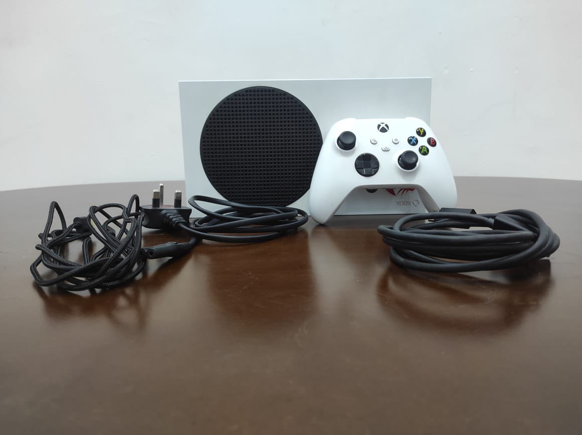 اكس بوكس سيريس اس ذاكره 512g للبيع السعر 350 الموقع النجف و للتواصل *********** بي واتس اب
