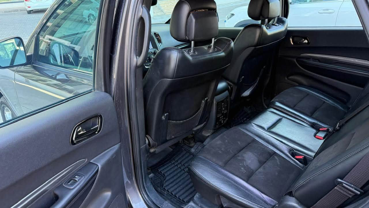 دوج دورنغو GT Plus موديل 2020
وارد امريكي 🇺🇸

- محرك 6 سلندر /  3.6 
- ماشية 65 الف ميل 
- بصمة ابواب 
- وتشغيل عن بعد 
- صندوق كهرباء 
- كشنات كهرباء تدفئة وتبريد 
- تدفئة ستيرن 
- اوتو بريك 
- رادارات خلفية 
- كاميرا دوارة بلادية 

حادثهه جاملغ خلفي والباقي كله بلادي وبدون صبغ‼️

🟢 السعر 25,500 $ 🟢
للاستفسار ☎️*********** ☎️
