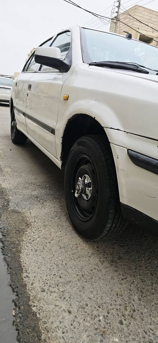 السلام عليكم سياره سنمد 2009بصره
_حداديه جديده 
2_مكينه وكير  لا تنقيص ولا شي مكينه لوك 
3_ كهربائيات كلها جديده وكلها شغاله
4_كشنلت راس الثور 
5_لايت زنون شاده برقه
6_منضومه بانزين جديده نوزلات جدد 
7_قاعده فيت بم جديده
8_سيت ابلكات جدد
9_كايشات جدد
10_داينمو نيسان جديد
11_باتري جديد 
السياره جاهزه ونعمه مانقصها اي شي محتاج واريد ابيعها وله ناوي اجنيها يشهد الله بس صار عندي ضرف وصار لازم ابيها خويه للمعلومه سنويتها منتهيه صار ٣اشهر السياره بصره _أ_ والباقي مثل ما وضح بالصوره السياره بصره شارع الووفود *********** الرقم بس واتساب خابرني وتعال شوفها وتدلل سعر السياره ٣٥ ورقه وبيها مجال يشهد الله عليه السياره موصلتني ٣٩ ورقه لئن ماخليتها بنقص  ملاحضه معمره الدوس والهلاليات وطراف القماره لئن تعرف ايراني و٢٠٠٩ لازم معمر بس السياره موجها
