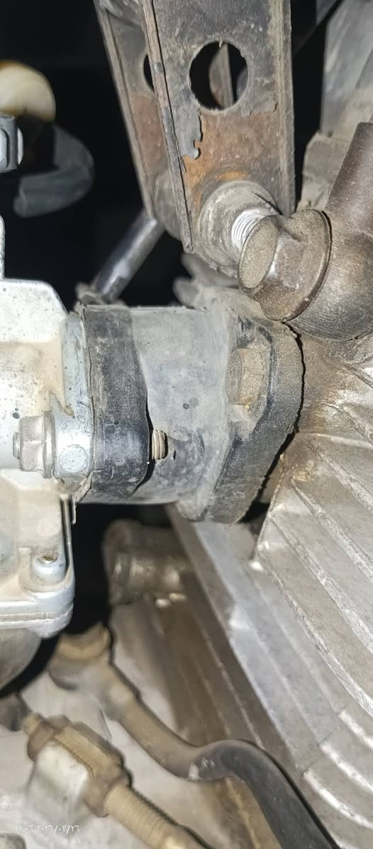 ماطور للبيع السرعه 140 شغال بس ينرادلو كعكه هاي الي بل صوره مكشومه السعر 250 جانب الايمن اصلاح الزراعي ***********
