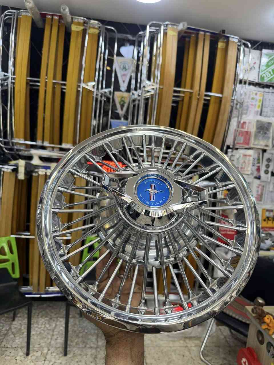 السلام عليكم
تخم كبات موستنك 
حجم 14جدد
بغداد حي العامل 
***********
