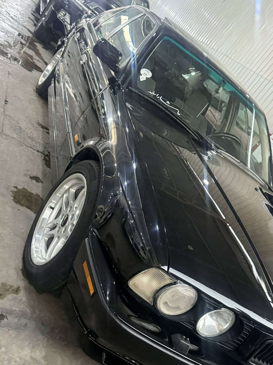 بي ام موديل 1991حجم 525Ai
سنويه جديد لحد 2030
فول مواصفات 
مكاني كركوك 
تفاصيل الاتصال رقم 
***********
***********
