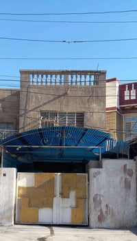 دار للبيع مساحة 130  شارع المطبك فرع صيدلية وردة المشتل للإستفسار الات...