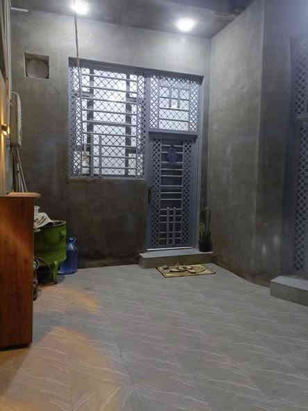 اللهم صلي على محمد وال محمد بيت زراعي للبيع الناصريه ناحيه اور الزديناويه قرب مدرسه صفي الدين 2025 مساحه البيت  150 استقبال وكراج وصاله وغرفتين وصحيات داخليه وخارجيه ومنور للاستفسار ***********
