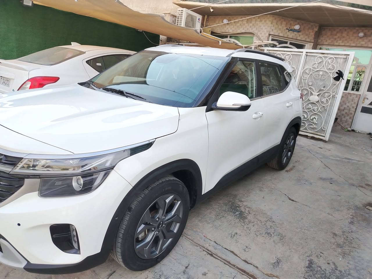 السلام عليكم لبيع كيه سليتوز موديل ٢٤ وار امريكي محرك ٢٠٠٠ دوش تشغيل عن بعد              بدون رقم ماشيه ٢٠ الف كم مكان السيارة بغداد البنوك راح انزل صور الحادث ويه المنشور الاتصال على الرقم *********** غير متواجد على الفيس فقط واتساب أو الاتصال على الرقم
