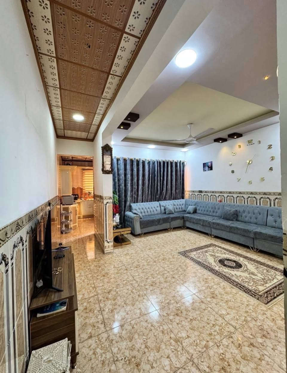 دار للبيع  او للإيجار 
الموقع : حي الصديق الاولى ( قرب جامع صلة الارحام )
المساحة : 100 متر
الواجهه : 5 متر 
الاتجاه : شروق تام
الطابق الاول : غرفة نوم وهول واستقبال ومطبخ وصحيات
الطابق الثاني : غرفتين نوم وهول وصحيات 
نستقبل عروضاتكم في اغلب مناطق الجانب الايسر
للاستفسار مراجعة مكتب المدينه سايدين الصديق 
***********
***********

لمعرفة السعر الانضمام إلى قناتنا في التليكرام عبر الرابط ادناه 

https://t.me/al_madena
