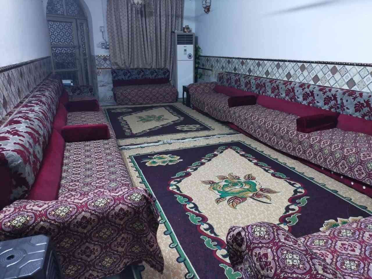 ديوان تزگام نظيف كلش 25 مقعد للبيع الاتصال ***********
