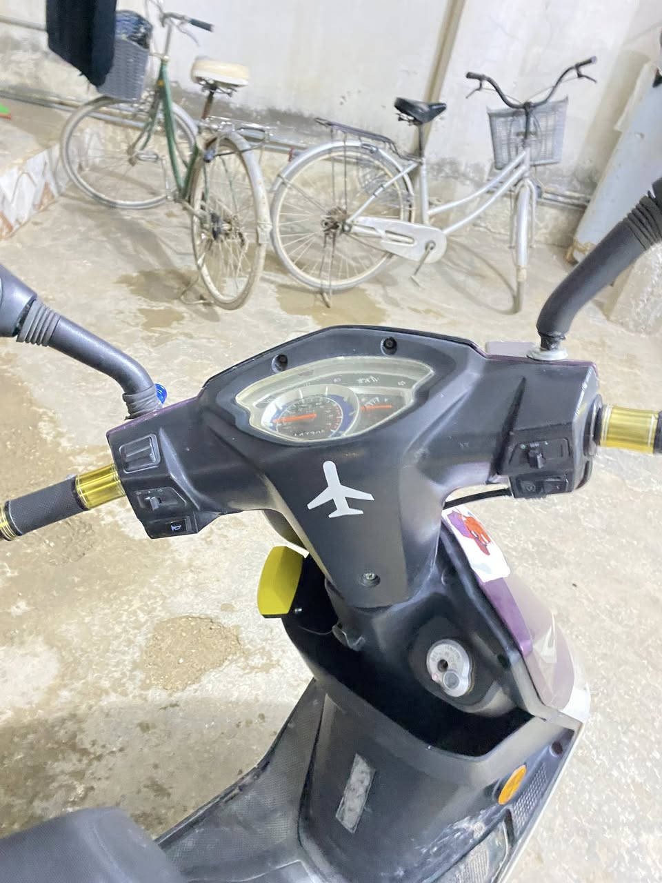 دراجه ليندي سرعة 120. محرك 125cc
ديالى بعقوبه متواجد واتساب أو ماسنجر ***********
