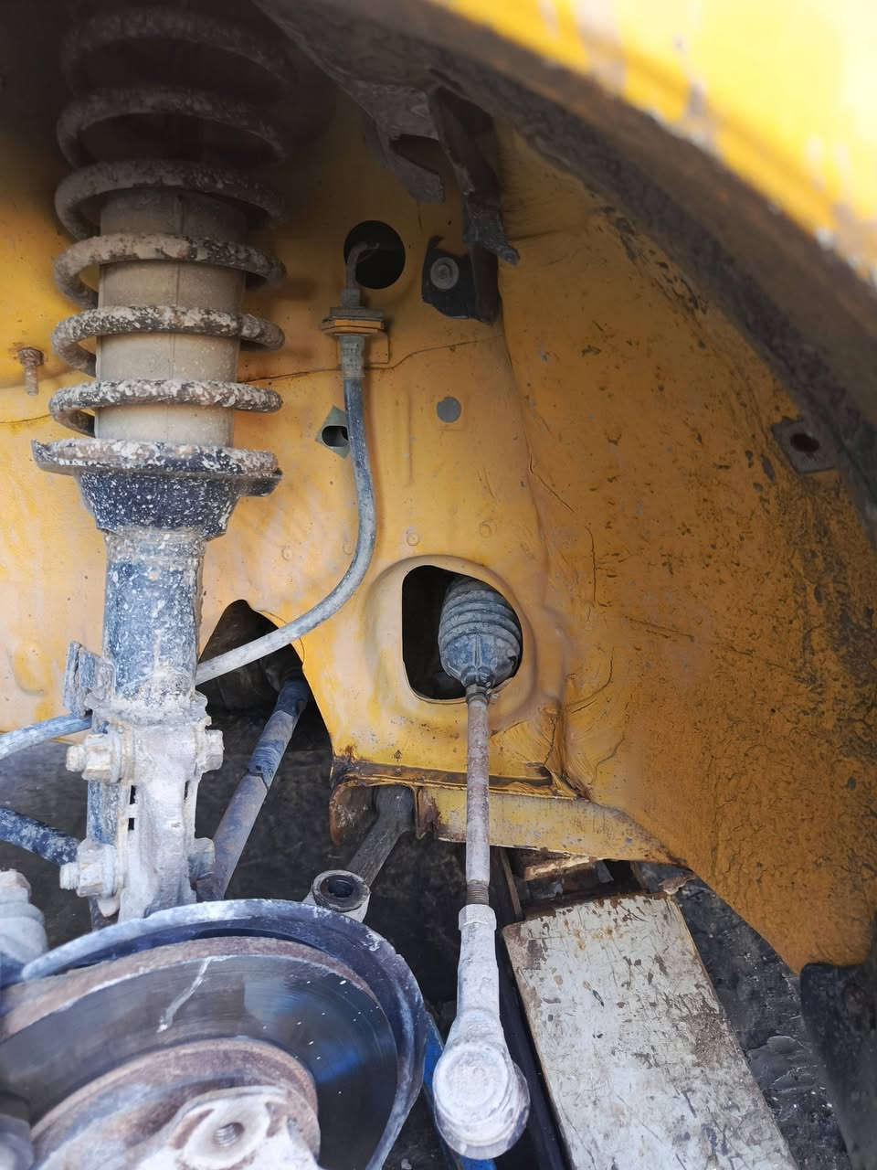 سايبا موديل 18 بيه اقل شبر صبغ بل جاملغ الامام جه العبري مكينه بيظه سياره جاهزه منقصه برغي تحويل مباشر شاصي بيه خياس واحد والثاني مابي شي مصلح  السعر ب47  $ *********** بدون وعود كاذبه ناحيه نفر
